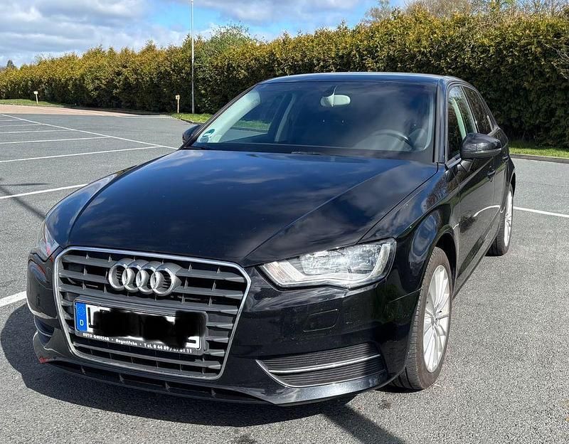 Gebraucht Audi A3 Attraction 110 PS (80 kW) 2015 Schwarz Kleinwagen