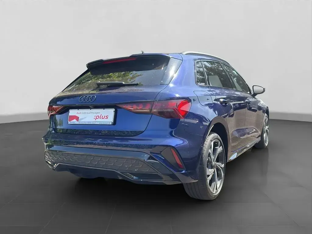 Gebraucht Audi A3 Sport 272 PS (200 kW) 2025 Blau Limousine