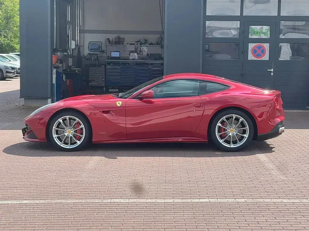 Gebraucht Ferrari F12 741 PS (545 kW) 2013 Rot Coupé