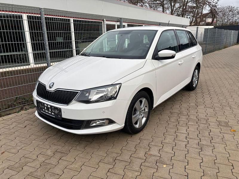 Weiß Gebraucht 2017 Skoda Fabia Ambition Kombi | 8.500 € (Fairer Preis) - Bild 1/4