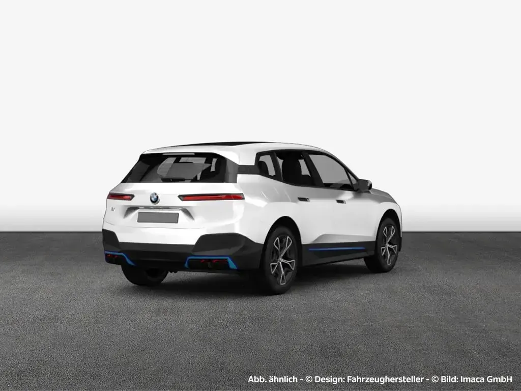 Gebraucht BMW iX Sport Line 239 kW (326 PS) 2022 Mineralweiß metallic SUV