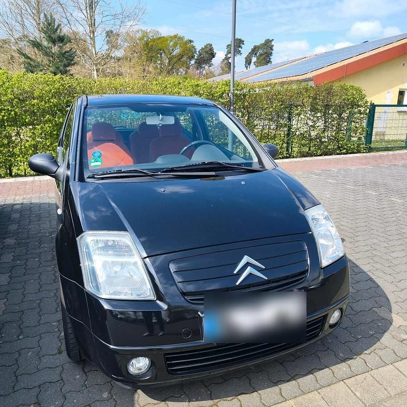 Second-hand Citroën C2 60 CP (44 kW) 2004 Negru Hatchback