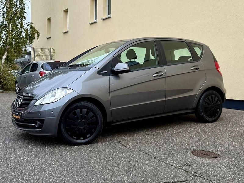 Gebraucht Mercedes A160 95 PS (69 kW) 2010 Mountaingrau Van / Kleinbus