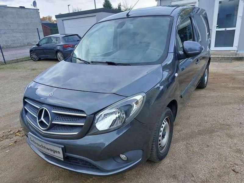Grau (metallic) Gebraucht 2019 Mercedes Citan 111 Van | 11.500 € (Guter Preis) - Bild 1/4