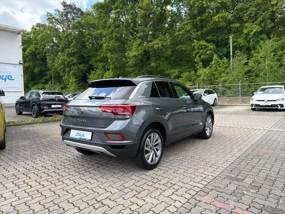 Neu VW T-Roc Goal 150 PS (110 kW) 2025 Indiumgrau metallic SUV