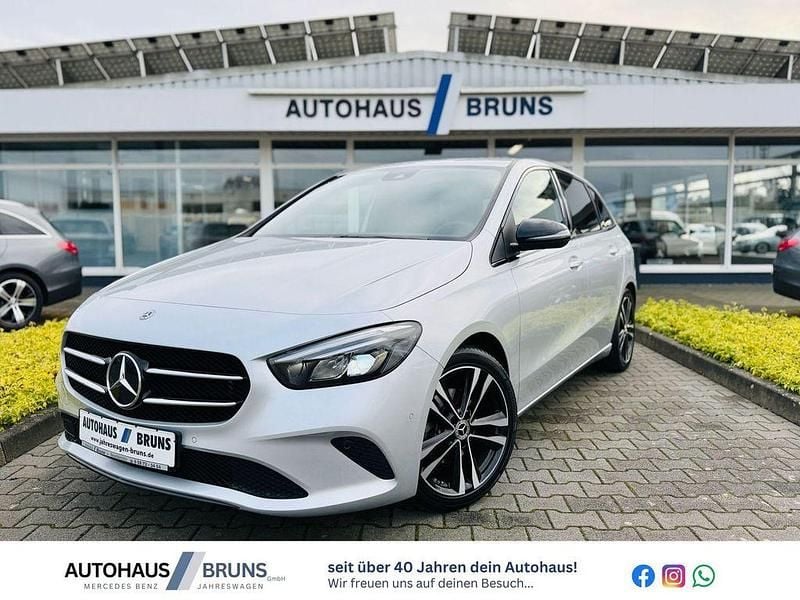 Silber Gebraucht 2019 Mercedes B180 Progressive Van / Kleinbus | 23.485 € (Fairer Preis) - Bild 1/4