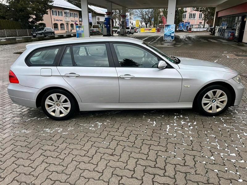 Gebraucht BMW 318 143 PS (105 kW) 2007 Silber Kombi