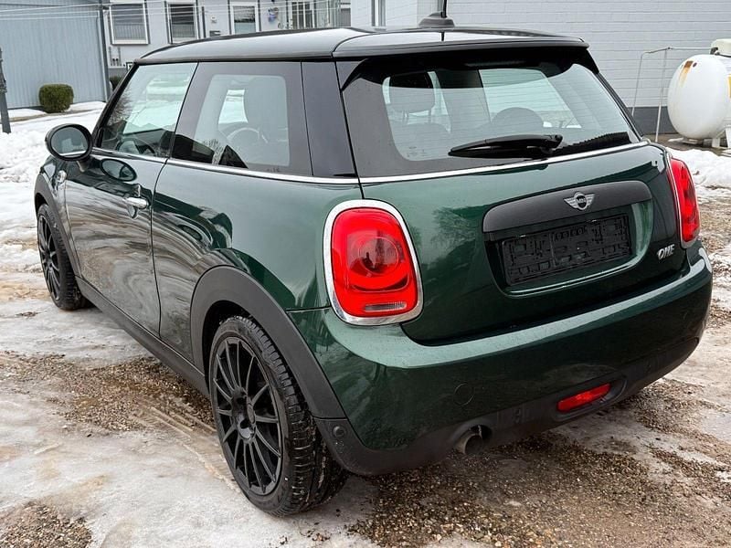 Gebraucht Mini ONE 102 PS (75 kW) 2017 Grün Kleinwagen