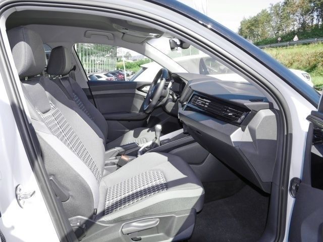 Gebraucht Audi A1 Sportback Basis 95 PS (69 kW) 2022 Weiß Kleinwagen