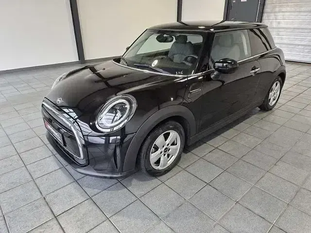 Occasion Mini ONE Classic 75 PK (55 kW) 2022 Zwart Hatchback