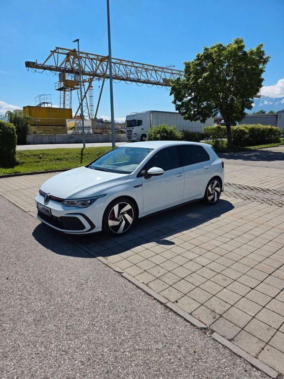 Weiß Gebraucht 2021 VW Golf VIII GTI Limousine | 25.000 € (Superpreis) - Bild 1/4