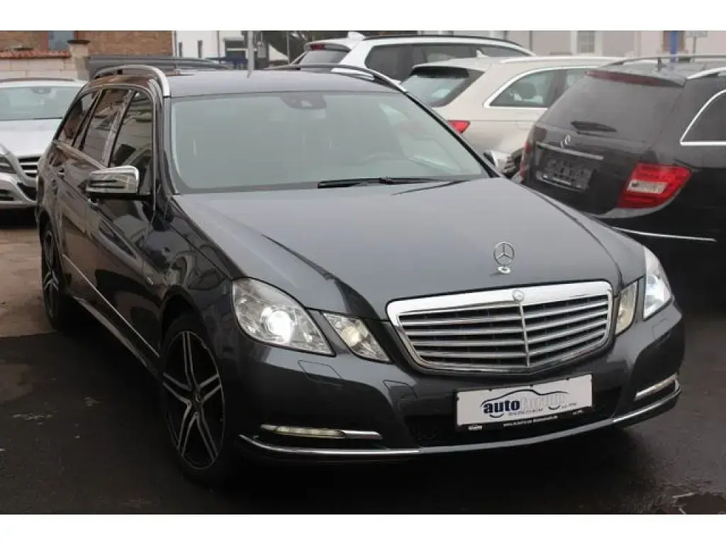 Usata Mercedes E250 204 CV (150 kW) 2011 Grigio Station wagon
