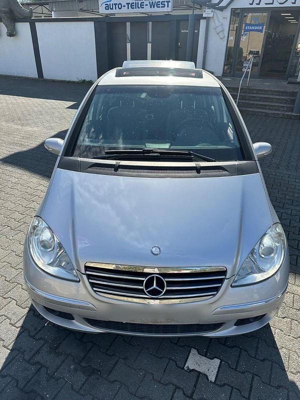 Silber Gebraucht 2007 Mercedes A200 Elegance Kleinwagen | 3.250 € (Guter Preis) - Bild 1/4
