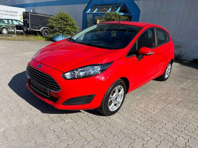Rot Gebraucht 2014 Ford Fiesta Kleinwagen | 6.490 € (Guter Preis) - Bild 1/4