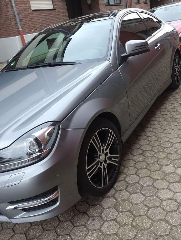 Silber Gebraucht 2014 Mercedes C220 AMG Coupé | 15.600 € (Superpreis) - Bild 1/4