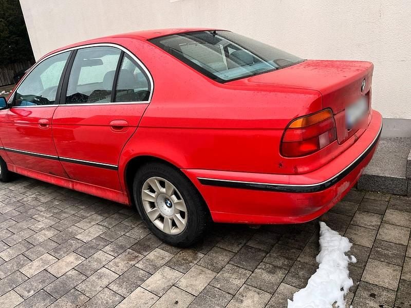 Gebraucht BMW 520 150 PS (110 kW) 1999 Rot Limousine