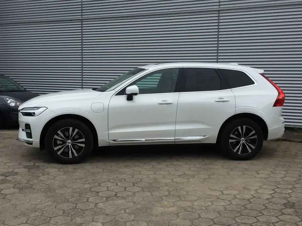 Gebraucht Volvo XC60 Plus 349 PS (256 kW) 2025 Weiß SUV