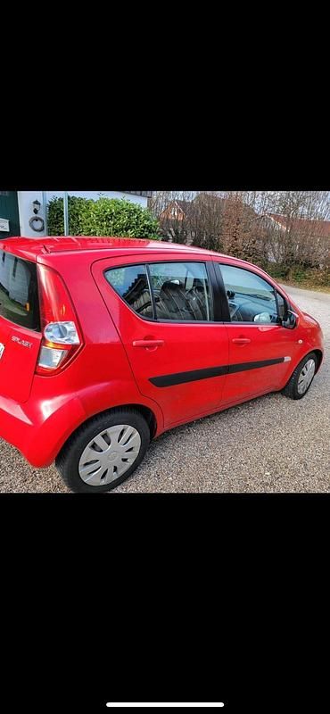 Rot Gebraucht 2010 Suzuki Splash Kleinwagen | 2.800 € - Bild 1/4