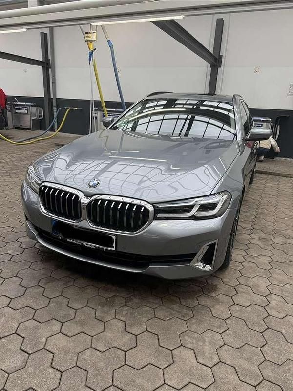 Gebraucht BMW 530 Luxury Line 252 PS (185 kW) 2020 Grau Kombi
