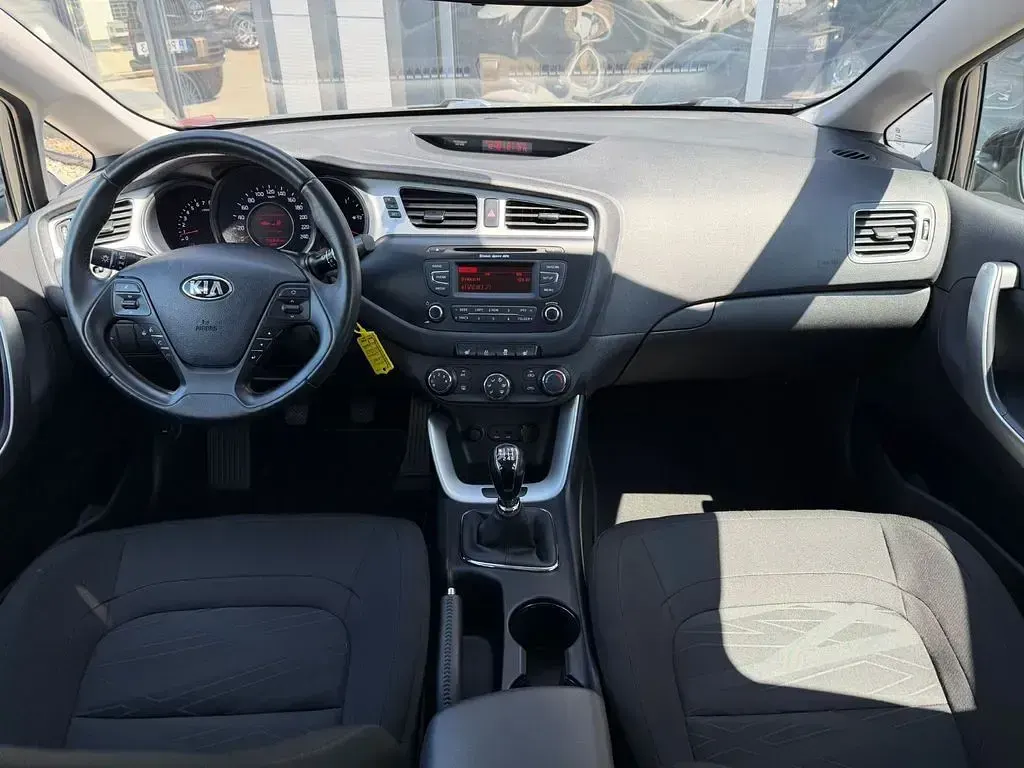 Gebraucht Kia Ceed Edition 7 135 PS (99 kW) 2012 Dark gun metal Kleinwagen