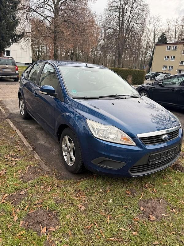 Gebraucht Ford Focus 105 PS (77 kW) 2009 Blau Kleinwagen
