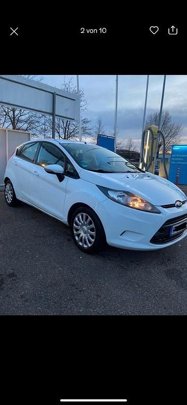 Gebraucht Ford Fiesta 82 PS (60 kW) 2009 Weiß Kleinwagen