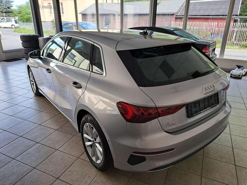 Gebraucht Audi A3 150 PS (110 kW) 2023 Florettsilber metallic Limousine