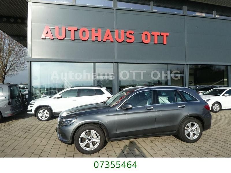 Gebraucht Mercedes GLC220 170 PS (125 kW) 2018 Grau SUV