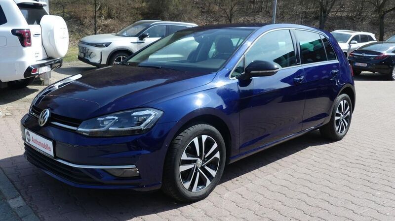 Blau (metallic) Gebraucht 2019 VW Golf VII IQ Drive Limousine | 15.990 € (Guter Preis) - Bild 1/4