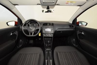 Gebraucht VW Polo Trendline 75 PS (55 kW) 2016 Rot Limousine