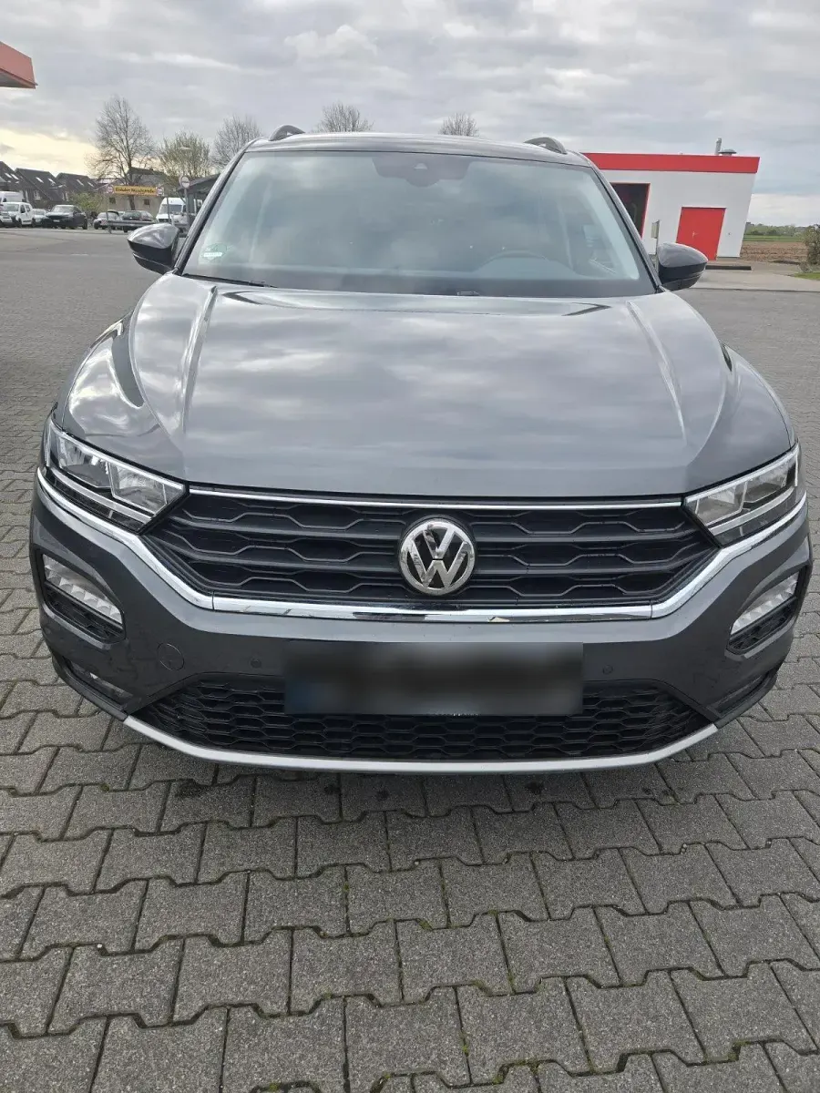 Gebraucht VW T-Roc Style 116 PS (85 kW) 2018 Grau SUV