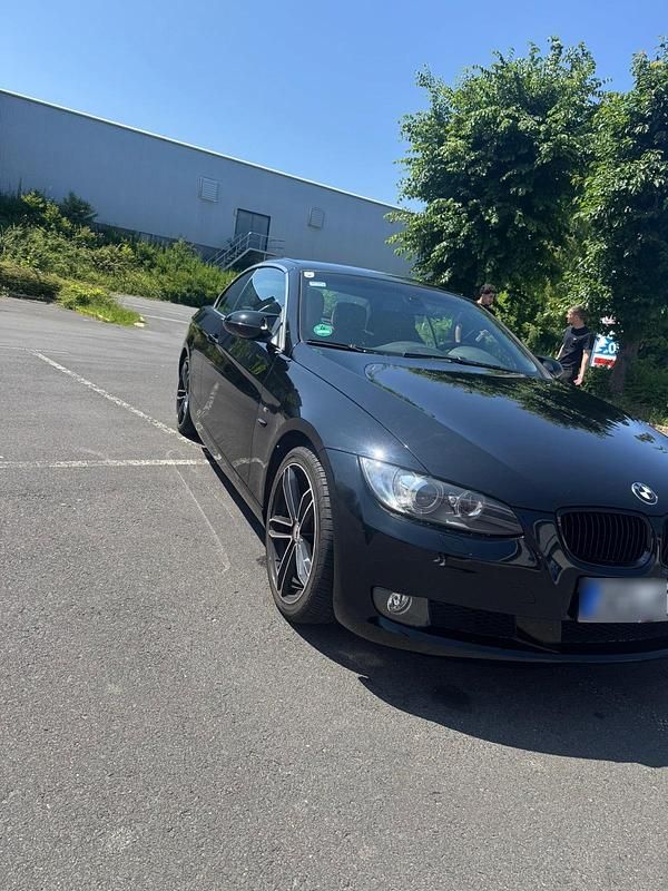 Gebraucht BMW 320 Cabriolet 170 PS (125 kW) 2007 Schwarz Cabrio