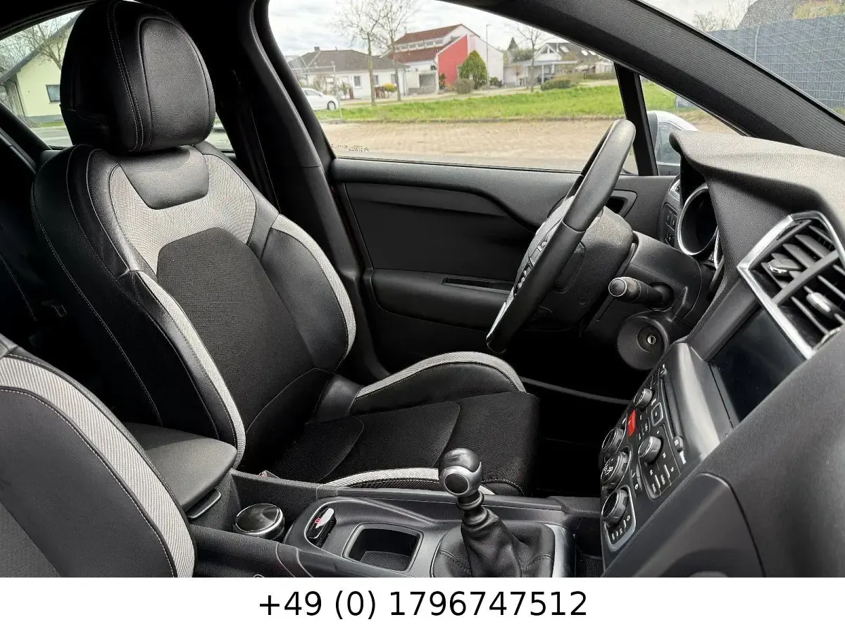 Gebraucht Citroën DS4 Urban Show 120 PS (88 kW) 2015 Rot Kleinwagen