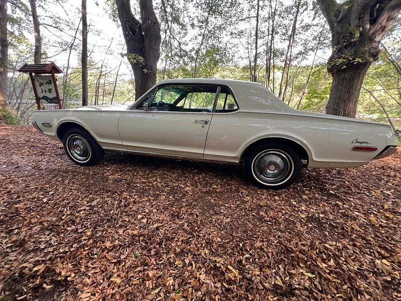 Weiß Gebraucht 1968 Ford Cougar Coupé | 34.600 € - Bild 1/4