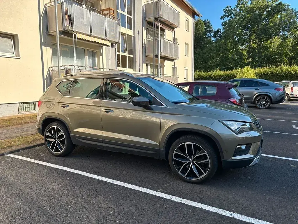 Używany Seat Ateca 4Drive 190 KM (139 kW) 2017 Zielony SUV
