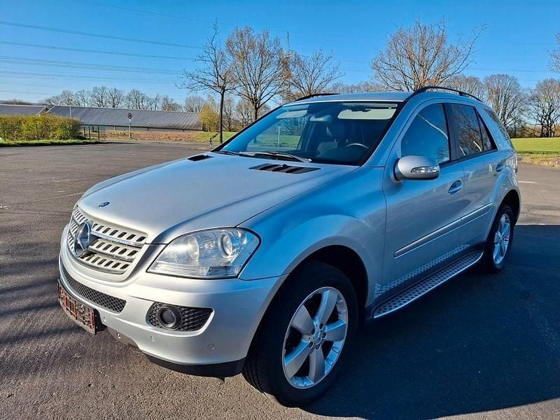 Gebraucht Mercedes ML350 Sport 272 PS (200 kW) 2006 Silber SUV