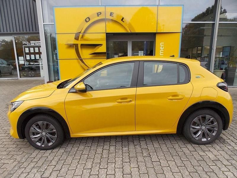 Lack gelb faro/typ aussenverkleidung metalliclackierung Gebraucht 2021 Peugeot e-208 Active Kleinwagen | 12.990 € (Fairer Preis) - Bild 1/4