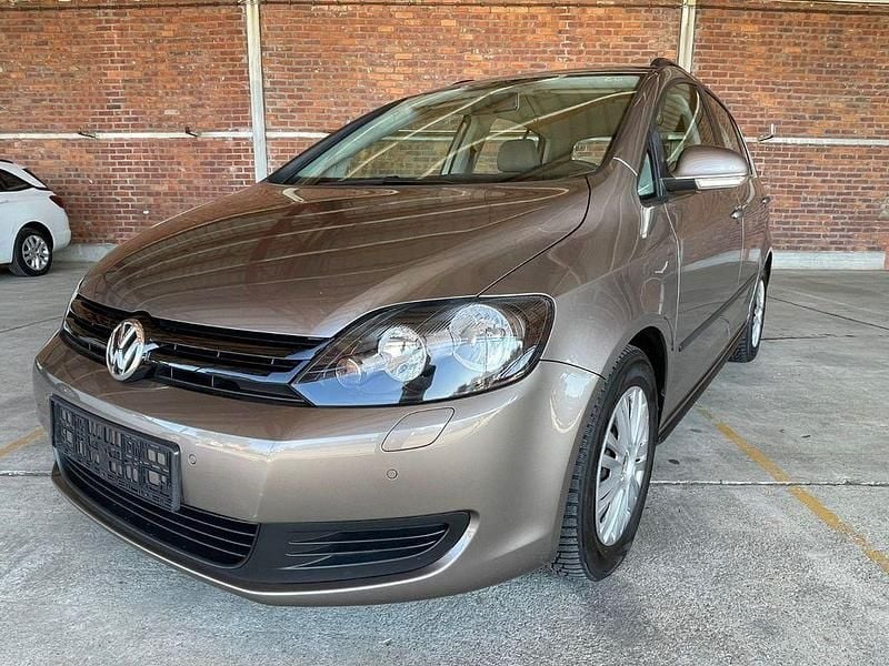 Braun Gebraucht 2010 VW Golf VI Trendline Limousine | 6.999 € (Fairer Preis) - Bild 1/4