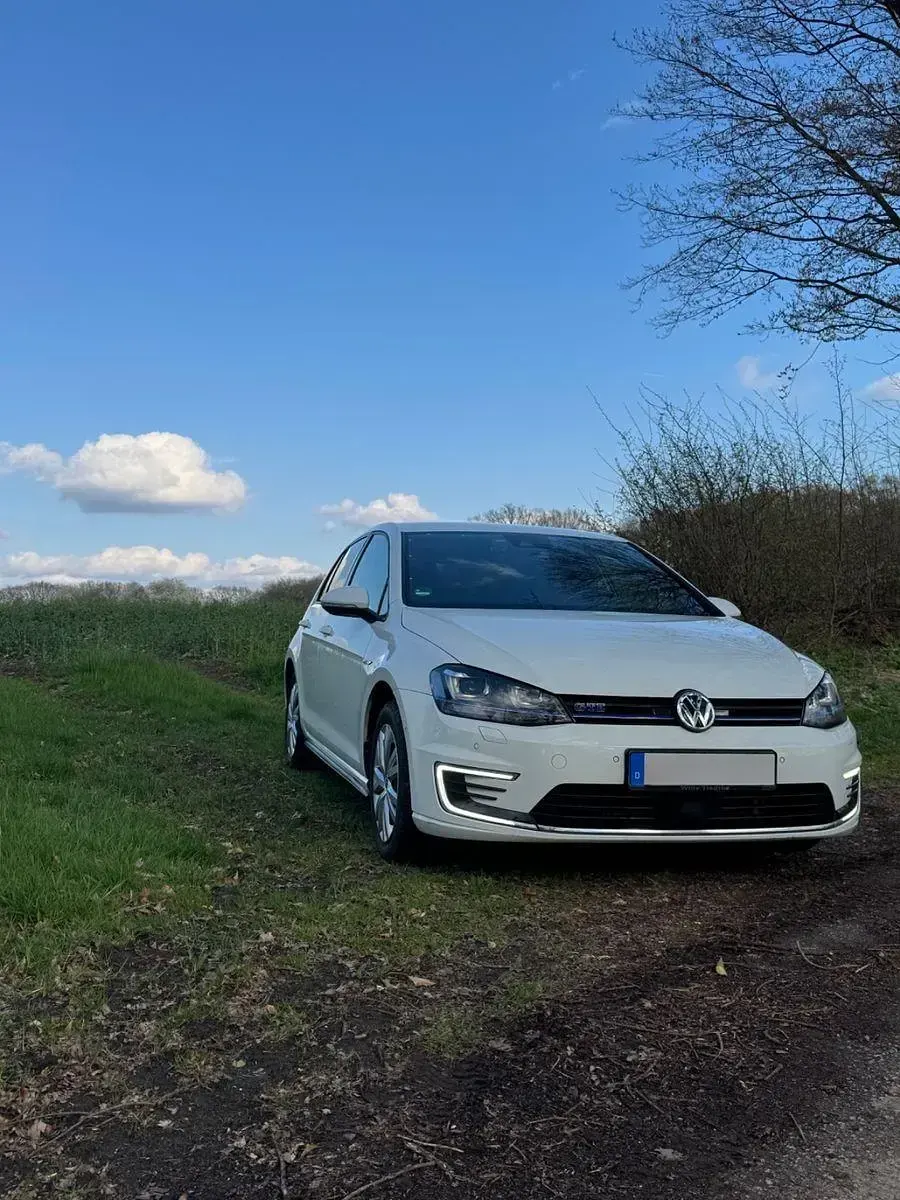 Gebraucht VW Golf VII GTE 204 PS (150 kW) 2015 Weiß Limousine