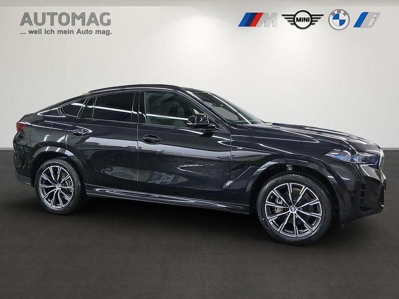 Gebraucht BMW X6 M Sport 298 PS (219 kW) 2025 Black sapphire SUV