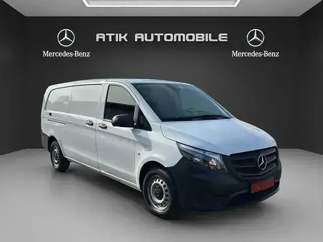 Gebraucht Mercedes Vito 163 PS (119 kW) 2024 Arktikweiss (metallic) Van