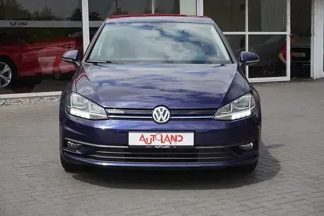 Gebraucht VW Golf VII 131 PS (96 kW) 2020 Blau Limousine