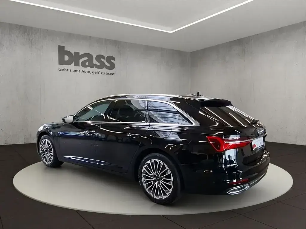 Gebraucht Audi A6 Premium 299 PS (219 kW) 2022 Mythosschwarz metallic Kombi