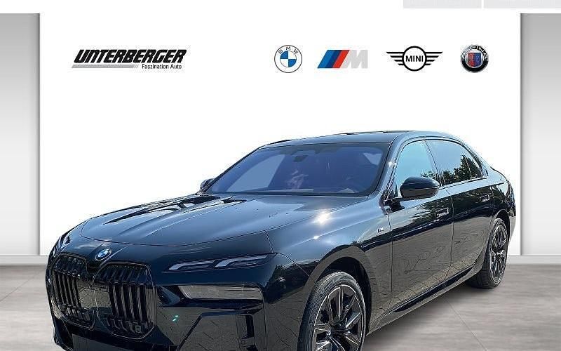 Neu BMW 740 Comfort Edition 299 PS (219 kW) 2025 Schwarz Limousine