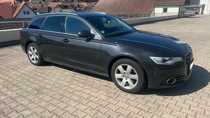 Gebraucht Audi A6 Ambiente 204 PS (150 kW) 2014 Schwarz Kombi