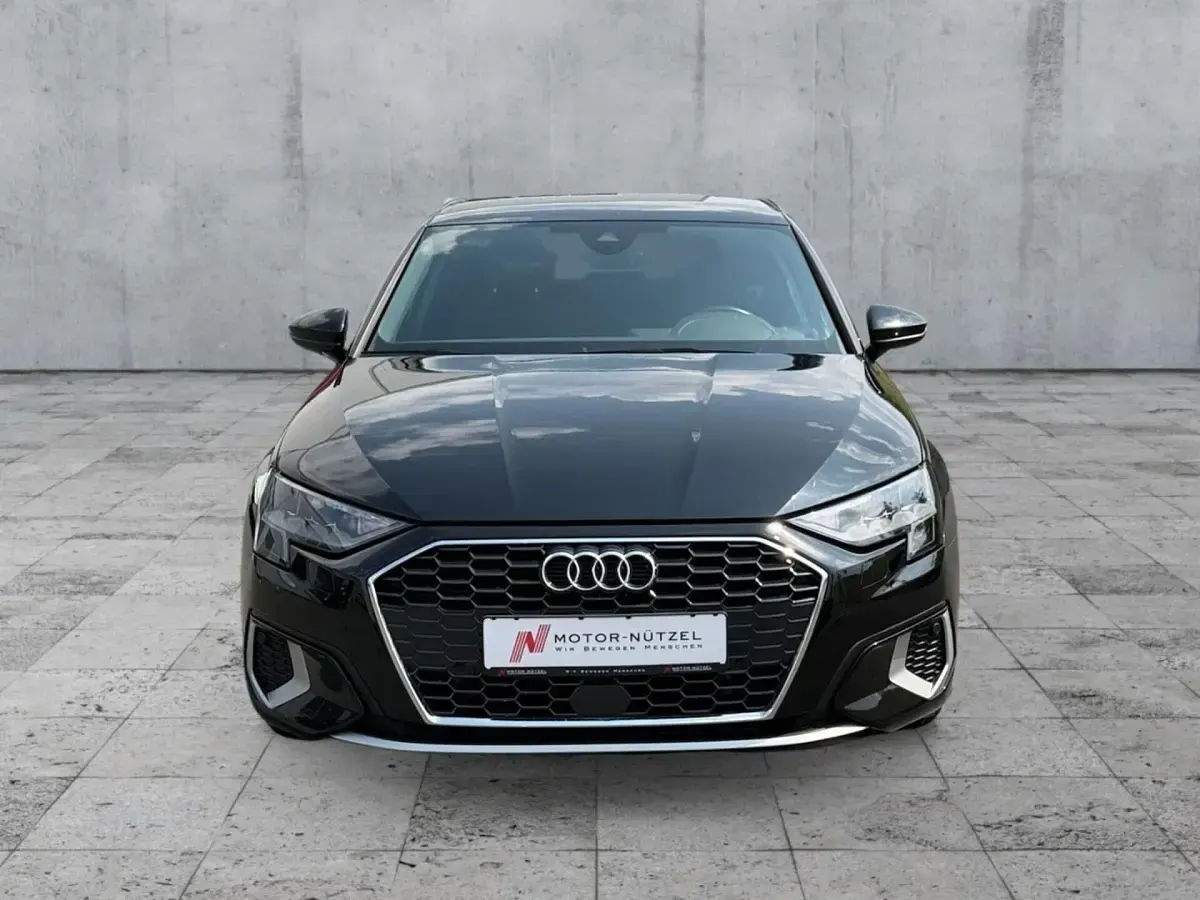 Gebraucht Audi A3 Sportback e-tron Advanced Plus 204 PS (150 kW) 2022 Mythosschwarz metallic Kleinwagen