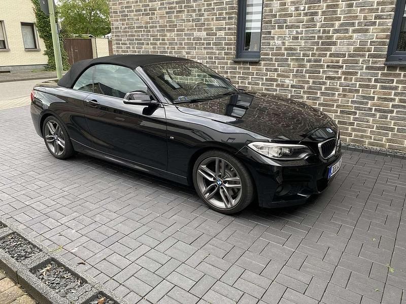 Schwarz Gebraucht 2016 BMW 228 M Sport Cabrio | 17.900 € (Fairer Preis) - Bild 1/4