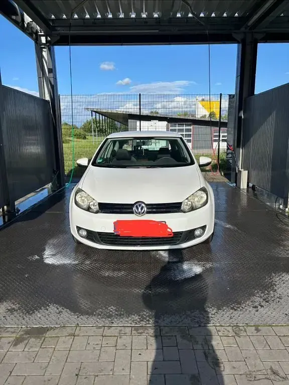 Gebraucht VW Golf VI Comfortline 80 PS (58 kW) 2009 Weiß Limousine