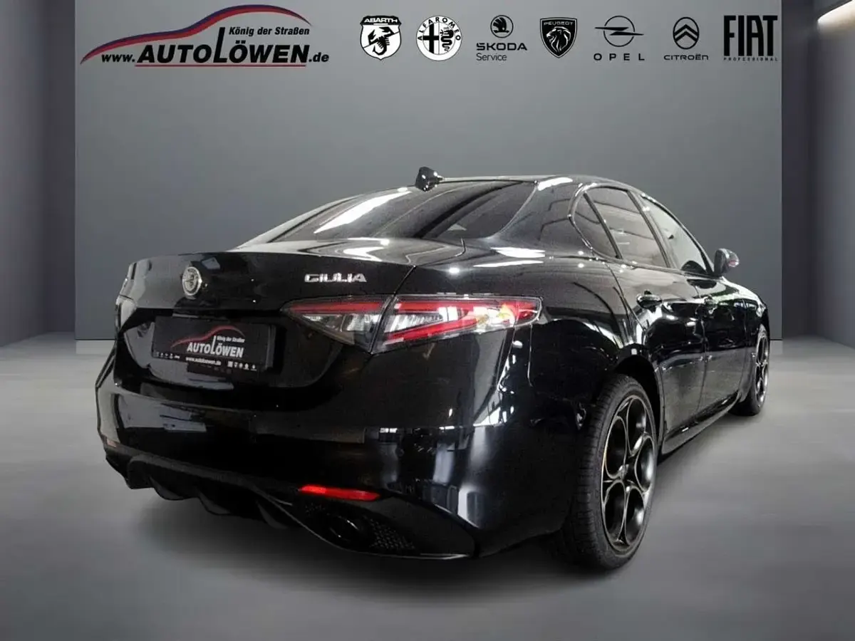 Uusi Alfa Romeo Giulia 280 HP (205 kW) 2025 Musta Sedan