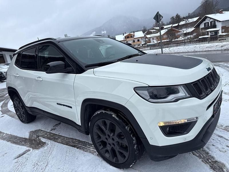 Gebraucht Jeep Compass 179 PS (131 kW) 2020 Weiß SUV